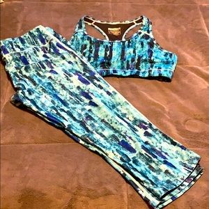 Women’s Workout Layer8 sports bra and capris
